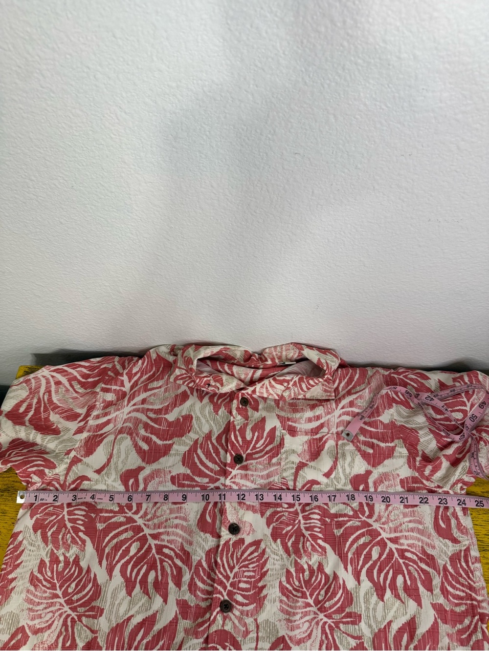 Caribbean Tropical Leaf Print Button Front Camp Shirt Muted Red Men’s Size Large - Picture 9 of 11